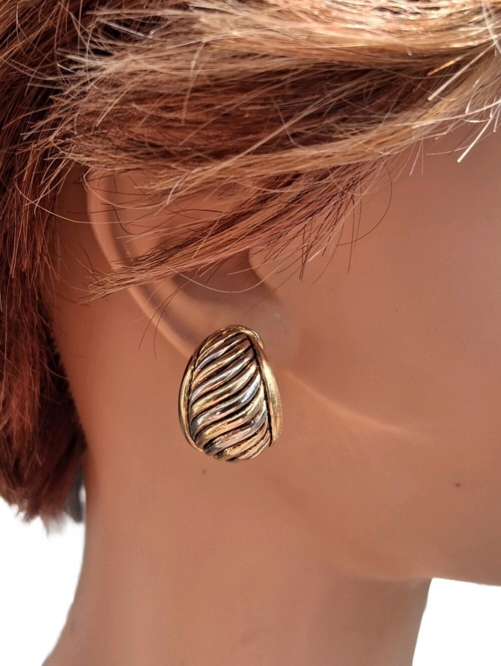 Vintage Two Tone Ribbed Omega Back Hoop Earrings